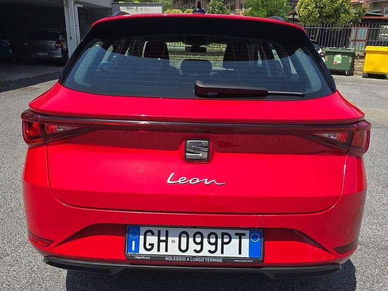Usata Seat Leon Business 150 CV (110 kW) 2021 Rosso Station wagon