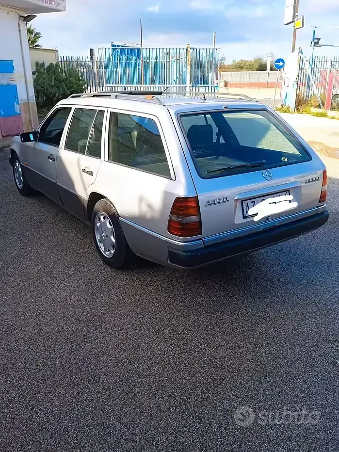 Gebraucht Mercedes E250 90 PS (66 kW) 1991 Grau Kombi