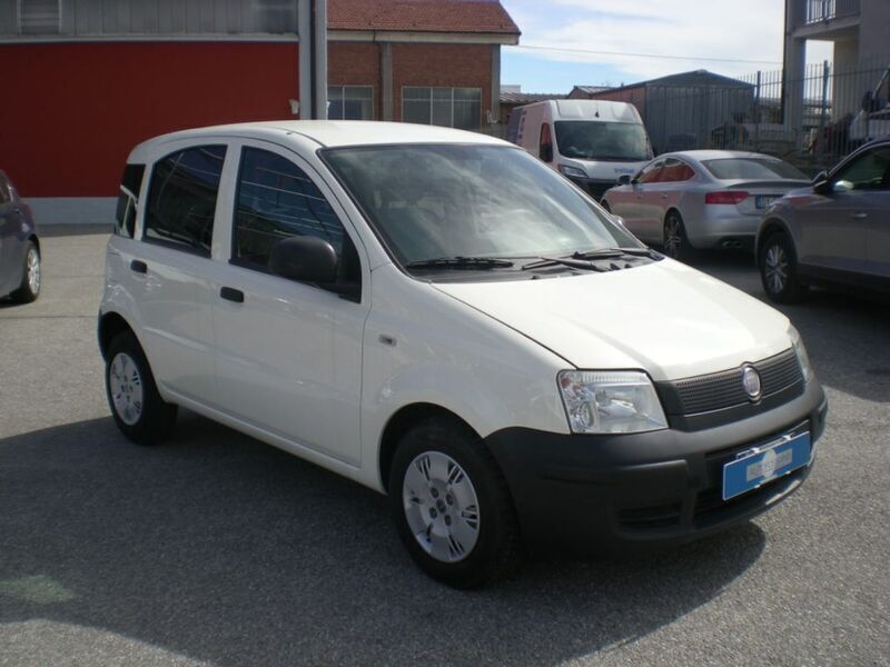 Usato 2011 Fiat Panda 1.1 Benzin 69 CV (4.500 €)