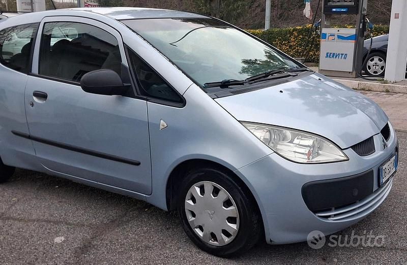 Usata Mitsubishi Colt 90 CV (66 kW) 2007 Grigio Utilitaria