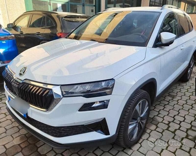 Bianco Usata 2023 Skoda Karoq Style SUV | 25.499 € (Buon prezzo) - Immagine 1/4