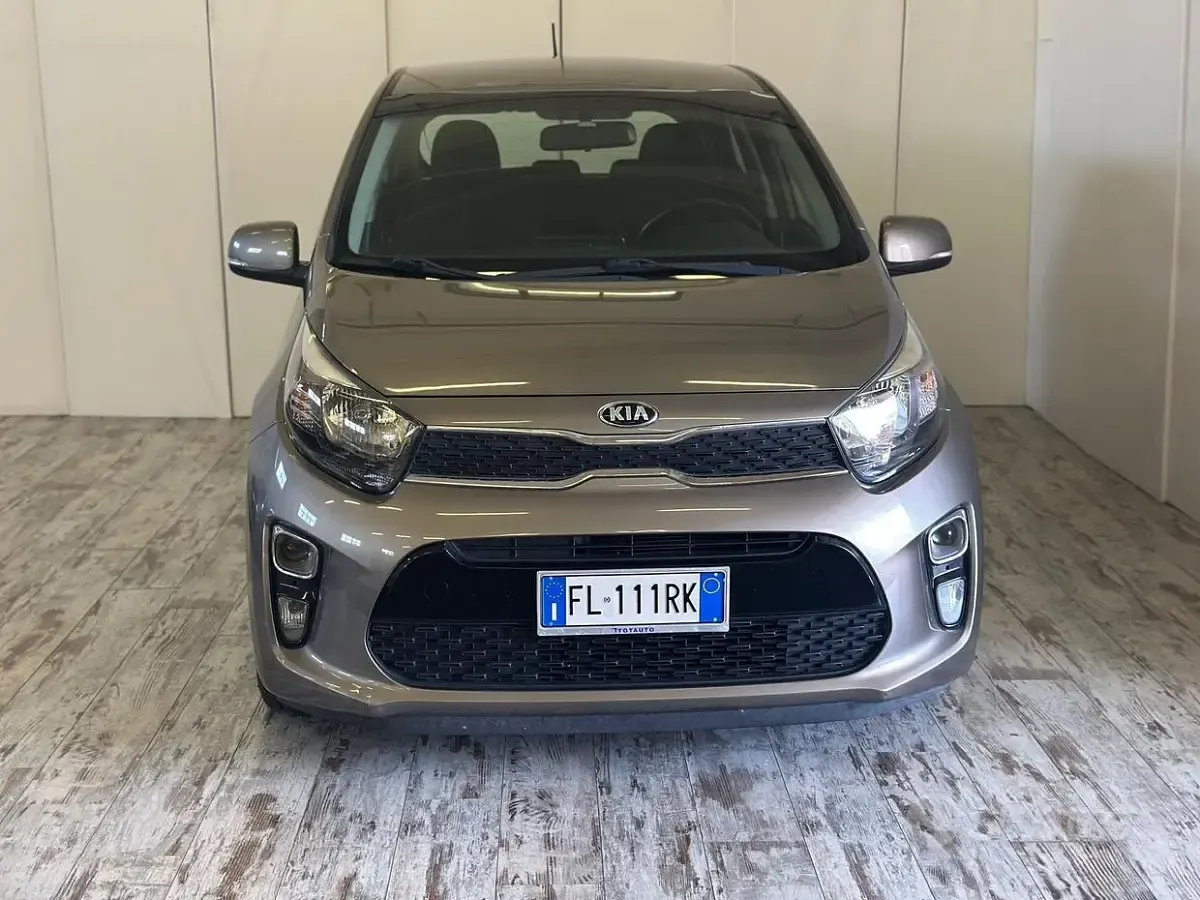 Usata Kia Picanto 67 CV (49 kW) 2017 Grigio Utilitaria