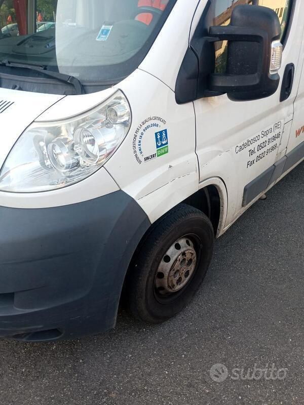 Usata Peugeot Boxer 101 CV (74 kW) 2011 Bianco Furgone