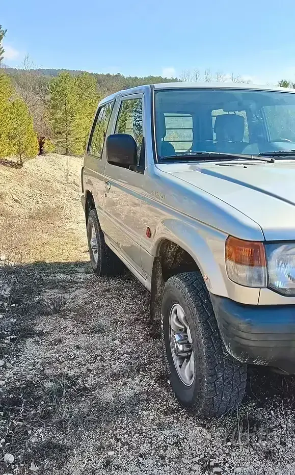 Usata Mitsubishi Pajero 100 CV (73 kW) 1987 Grigio SUV