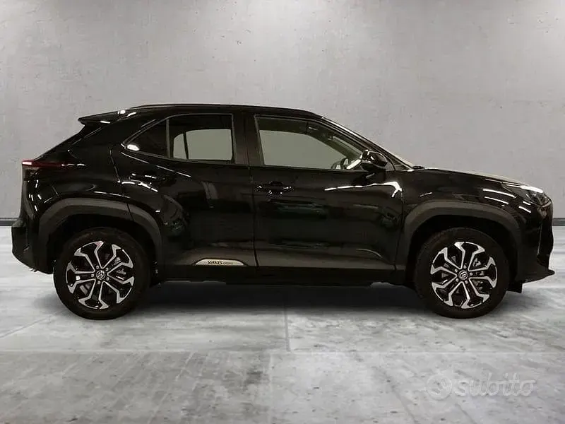 Usata Toyota Yaris Cross Trend 131 CV (96 kW) 2026 Nero SUV