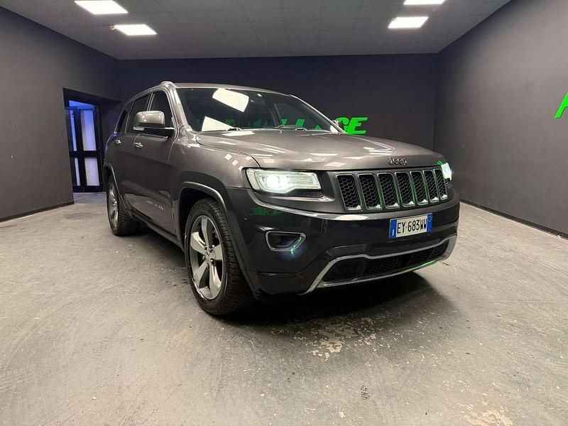 Grigio Usata 2015 Jeep Grand Cherokee Overland SUV | 16.490 € (Ottimo prezzo) - Immagine 1/4