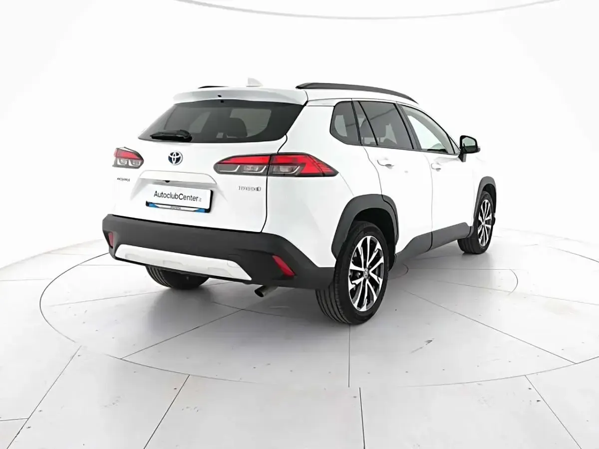 Usata Toyota Corolla Cross Trend 152 CV (111 kW) 2023 Bianco SUV