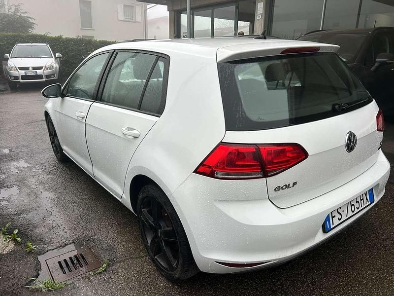 Używany VW Golf VII 105 KM (77 kW) 2013 Biały Sedan/Limuzyna
