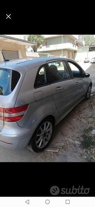 Usata Mercedes B200 140 CV (102 kW) 2008 Monovolume
