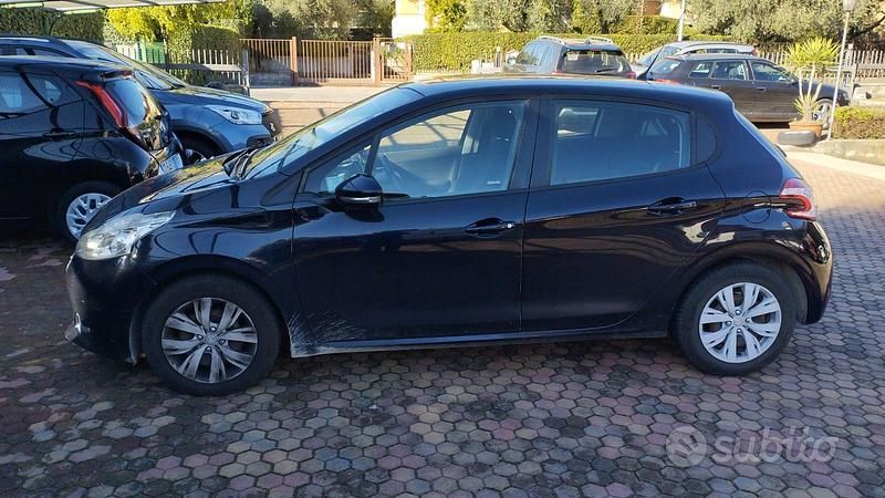 Usata Peugeot 208 2012 Blu Utilitaria