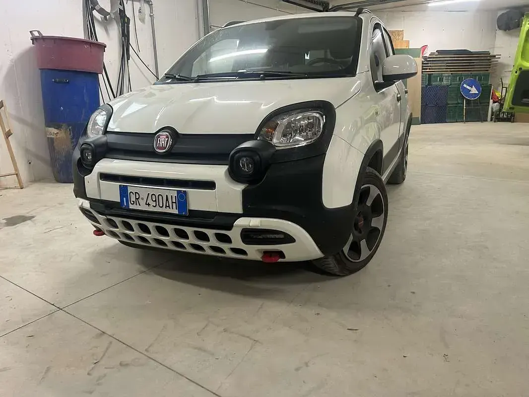 Usata Fiat Panda Cross Cross 69 CV (50 kW) 2023 Utilitaria