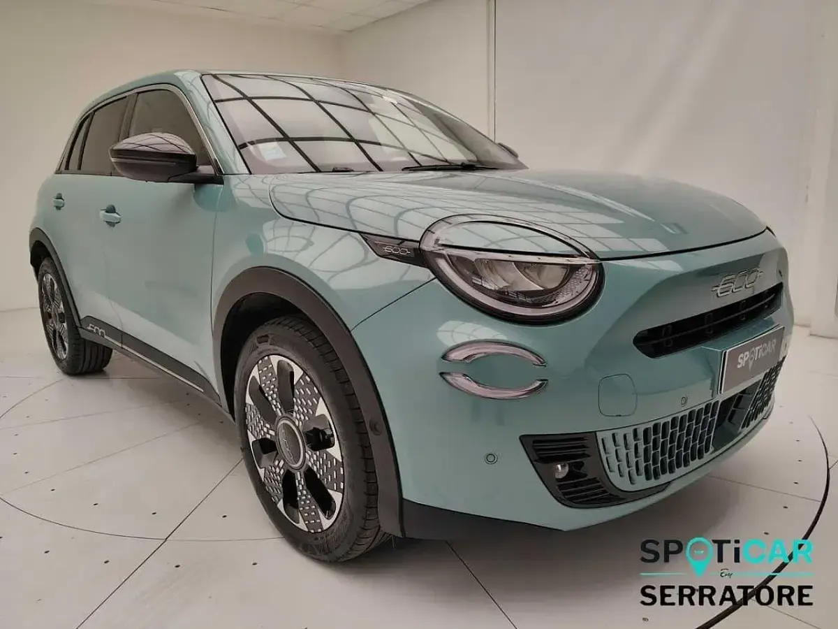 Usata Fiat 600 La Prima 110 CV (80 kW) 2025 Blu SUV