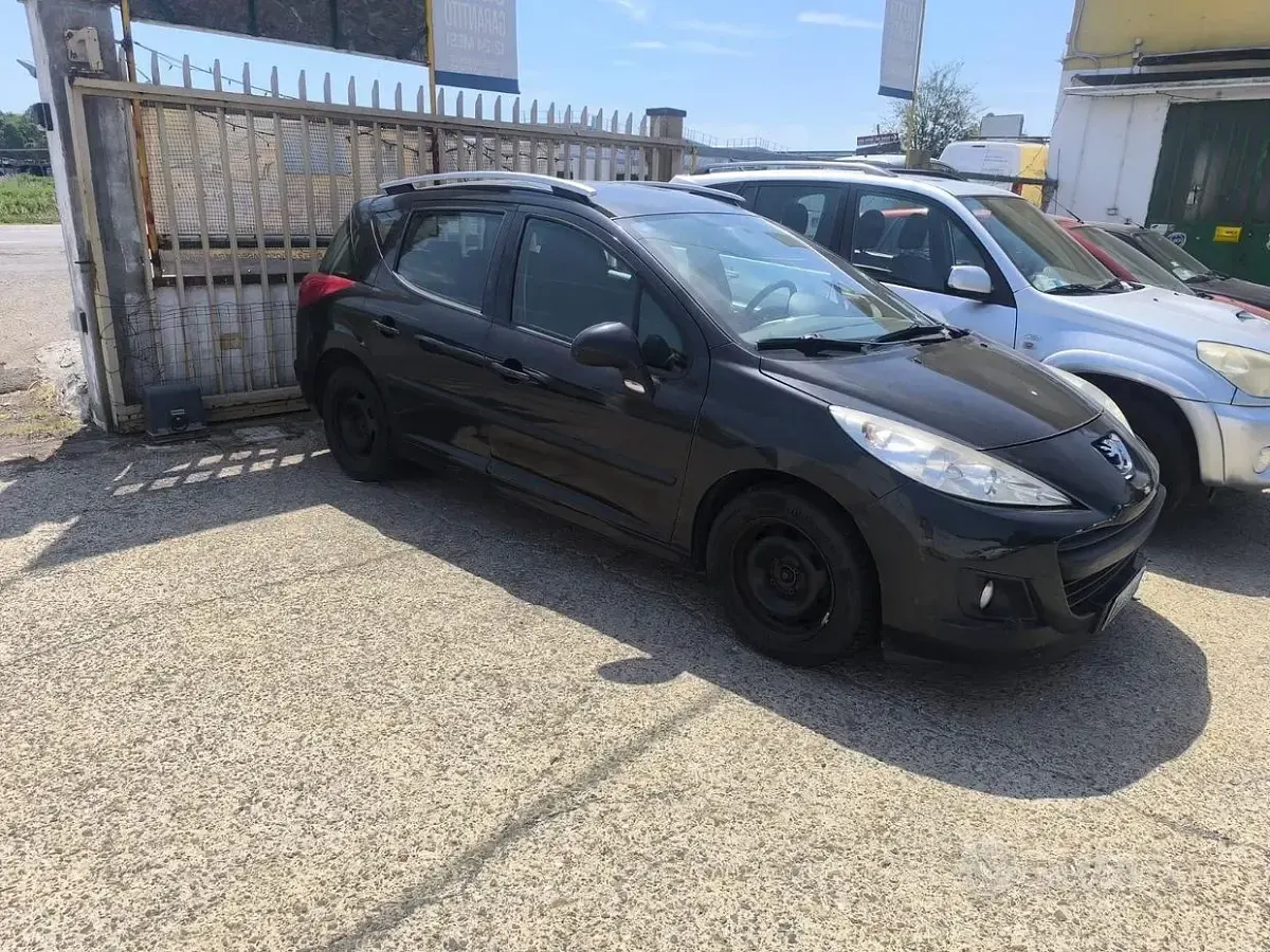 Usata Peugeot 207 90 CV (66 kW) 2011 Nero Station wagon