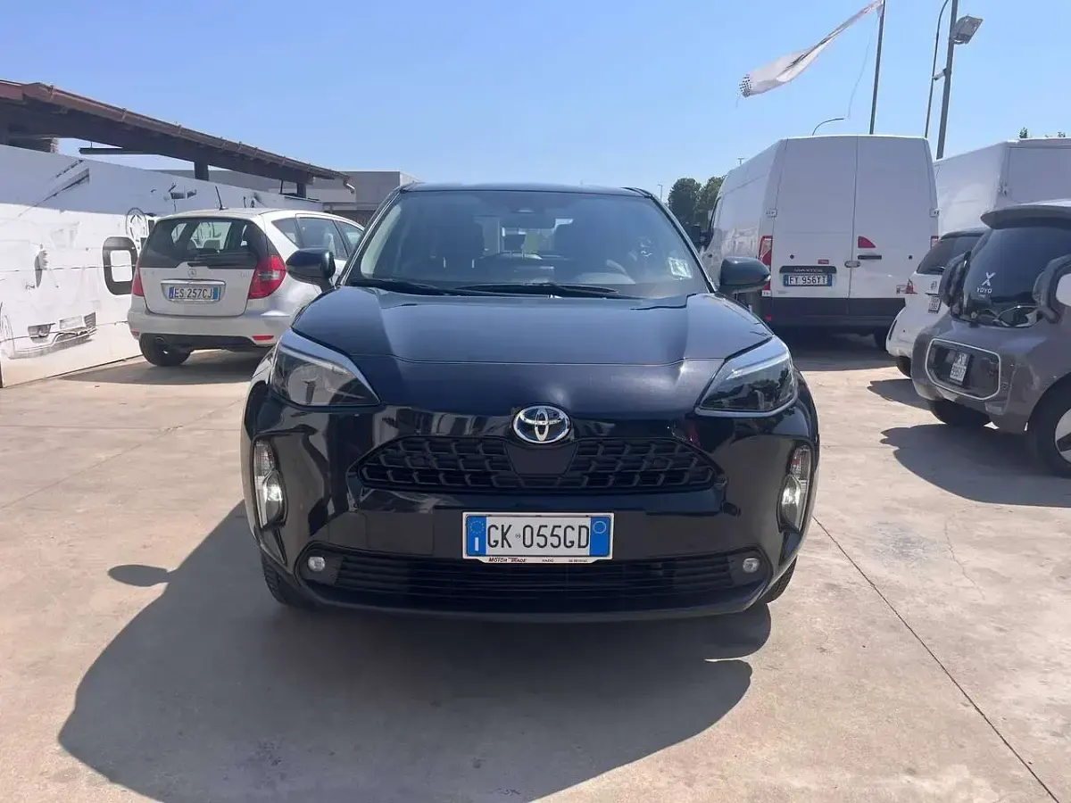 Usata Toyota Yaris Cross Business Edition 92 CV (67 kW) 2022 Nero SUV