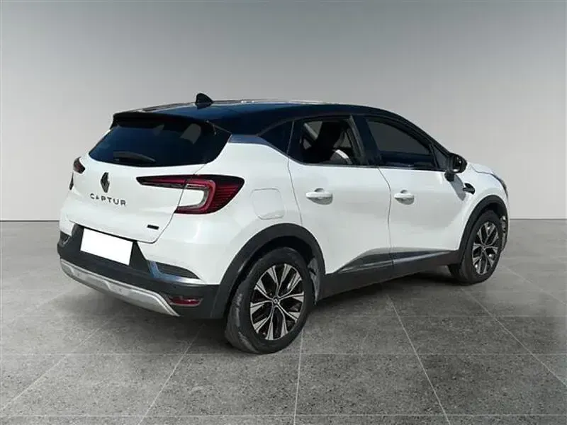 Usata Renault Captur Techno 145 CV (106 kW) 2022 Bianco SUV