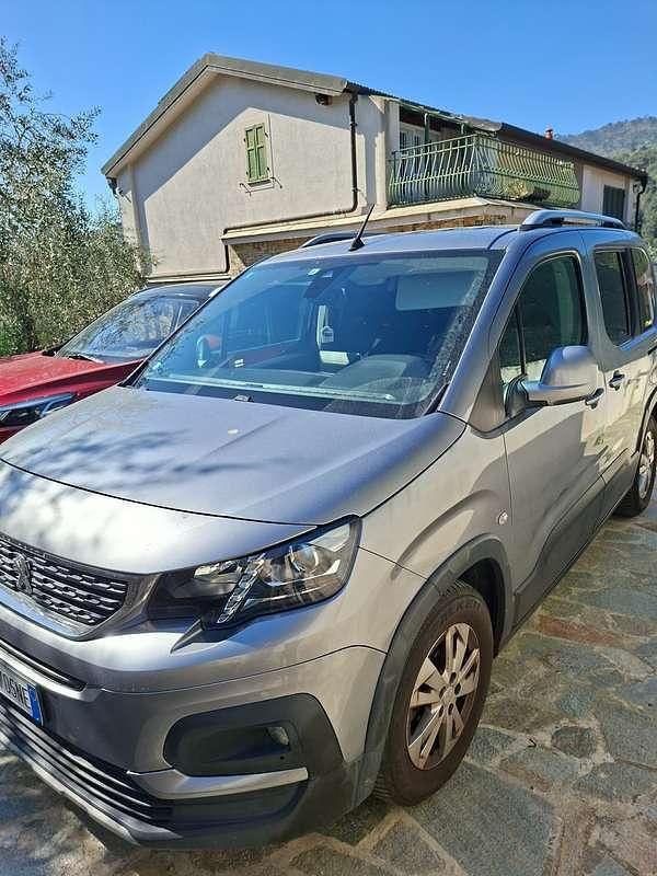Usata Peugeot Rifter Allure 131 CV (96 kW) 2019 Grigio Monovolume