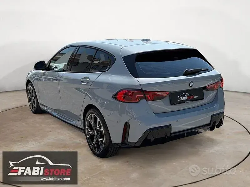 Usata BMW 120 Sport Line 170 CV (125 kW) 2025 Grigio Utilitaria