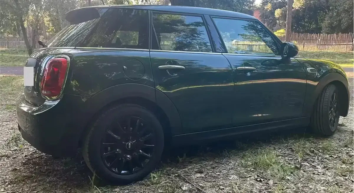 Begagnad Mini ONE 2018 Grön Halvkombi