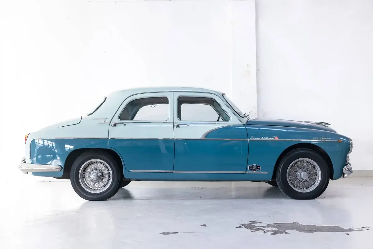 Usata Alfa Romeo 1900 Super 90 CV (66 kW) 1956 Blu Berlina