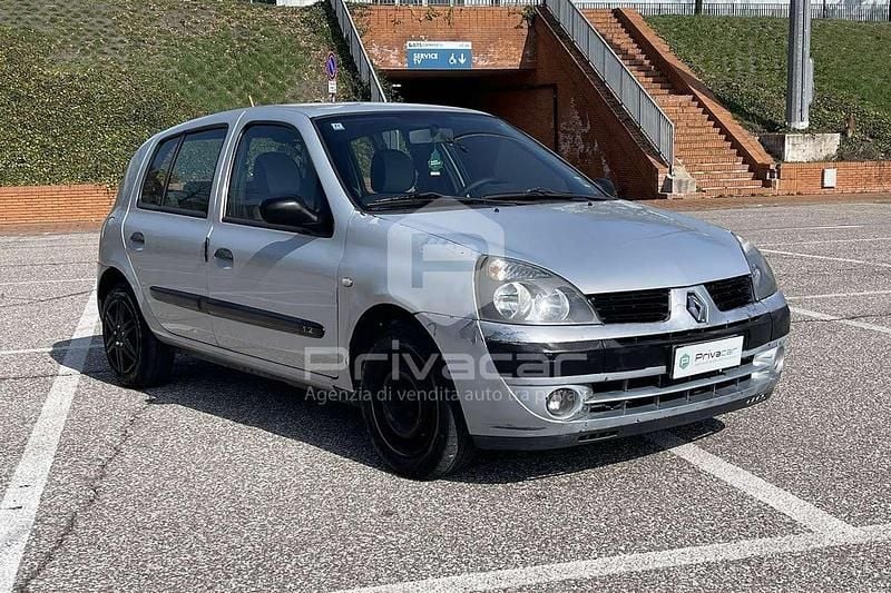 Usata Renault Clio II Authentique 58 CV (42 kW) 2005 Grigio Utilitaria
