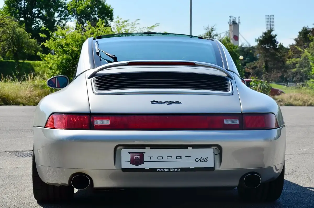 Usata Porsche 993 286 CV (210 kW) 1996 Argento Cabrio