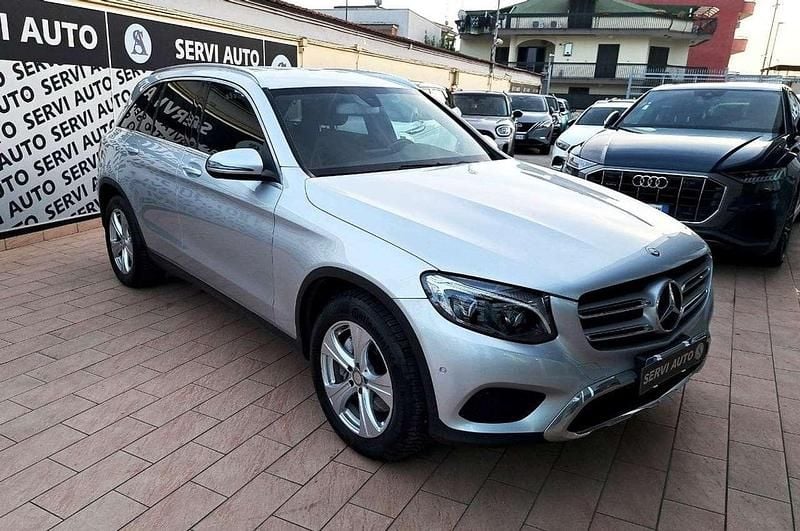 Usata Mercedes GLC250 Exclusive 204 CV (150 kW) 2015 Argento SUV