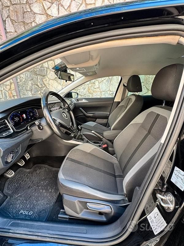 Usata VW Polo R-line 90 CV (66 kW) 2018 Nero Utilitaria