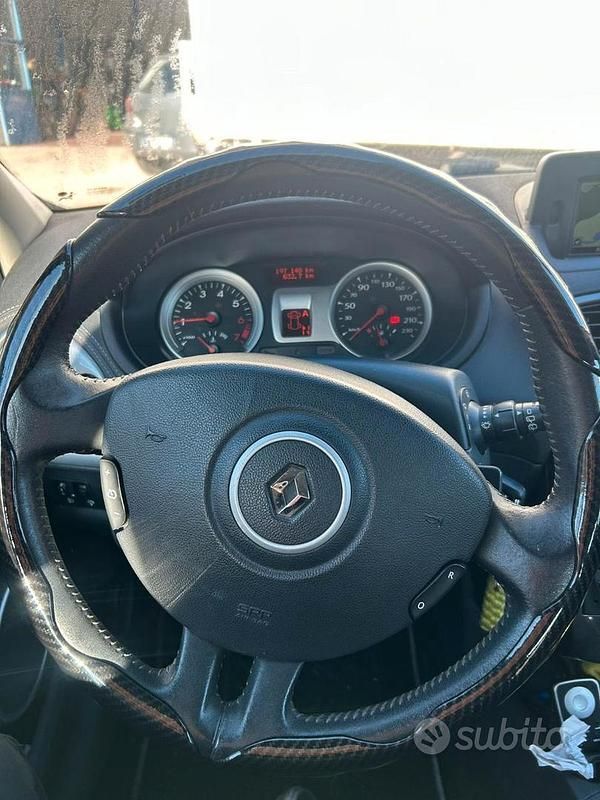 Usata Renault Clio II 2010 Rosso Berlina