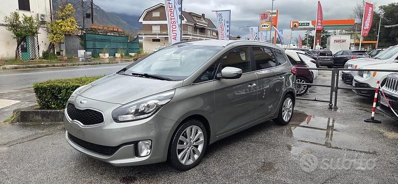 Usata Kia Carens Family 115 CV (84 kW) 2014 Grigio Monovolume