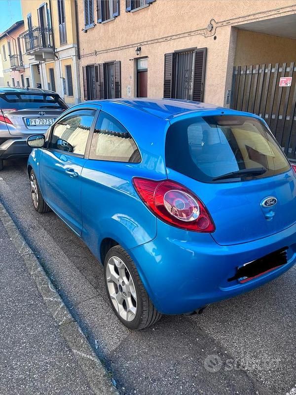 Usata Ford Ka 69 CV (50 kW) 2012 Blu Utilitaria