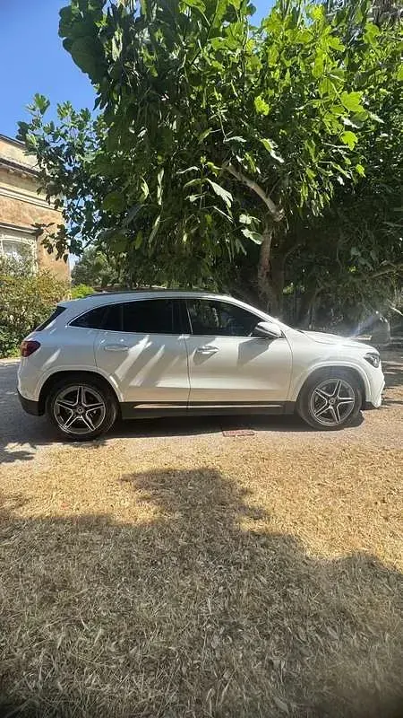 Usata Mercedes GLA200 Advanced Plus 150 CV (110 kW) 2024 Bianco SUV