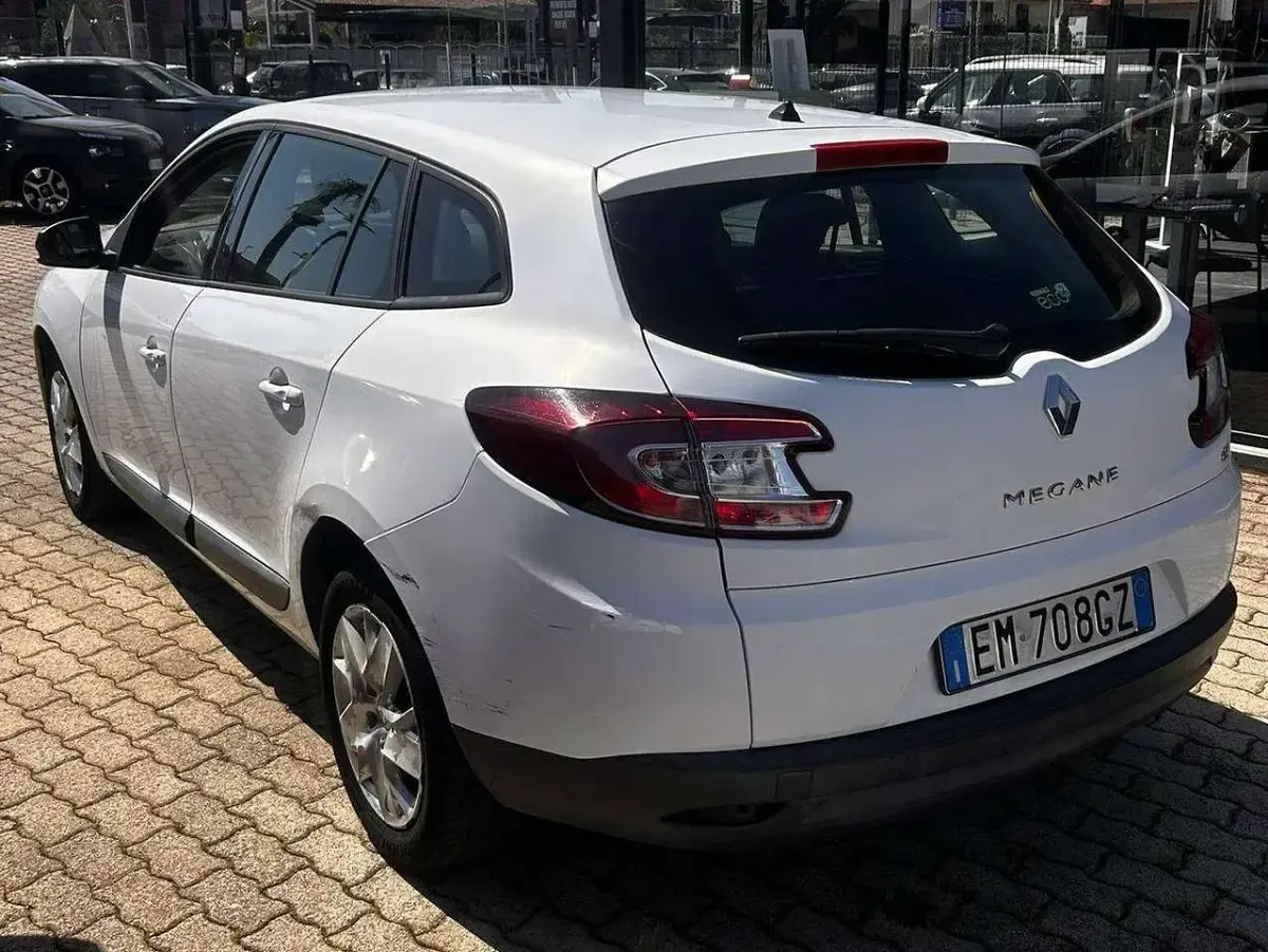 Usata Renault Mégane GrandTour 90 CV (66 kW) 2012 Bianco Station wagon