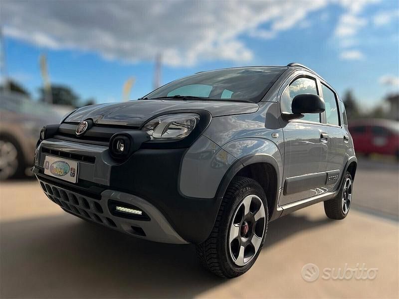 Usata Fiat Panda Cross Cross 85 CV (62 kW) 2021 Blu Utilitaria