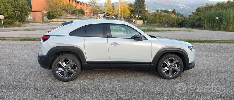 Usata Mazda MX30 106 kW (145 CV) 2020 Bianco SUV