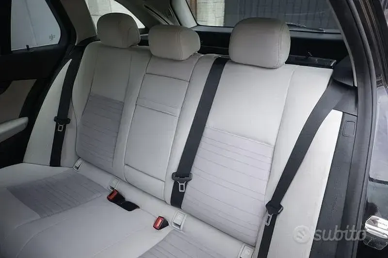 Usata Mercedes C300 231 CV (169 kW) 2016 Nero Station wagon