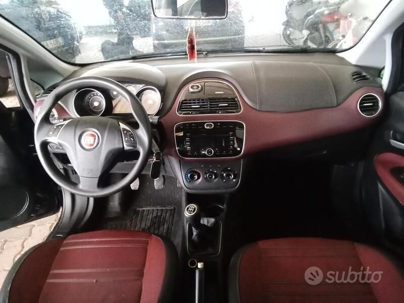 Usata Fiat Punto Evo Dynamic 90 CV (66 kW) 2010 Nero Utilitaria