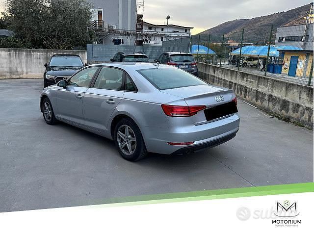 Usata Audi A4 Comfort 150 CV (110 kW) 2018 Grigio Berlina