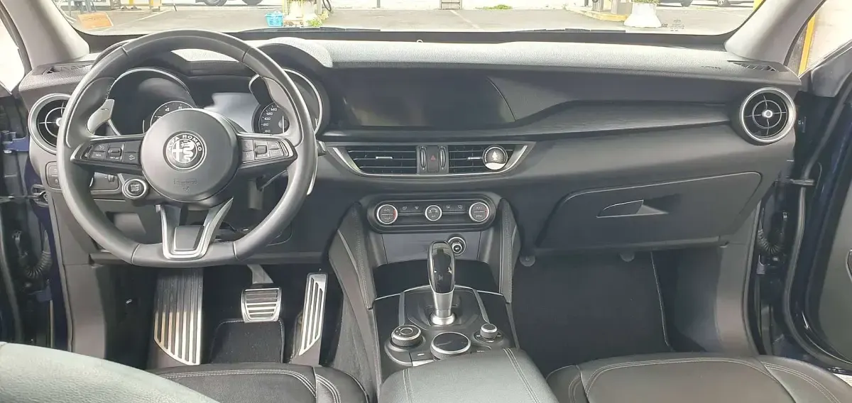 Usata Alfa Romeo Stelvio Executive 201 CV (147 kW) 2018 Blu/azzurro SUV