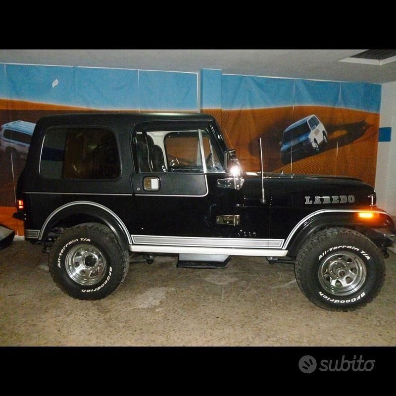 Usata Jeep CJ Laredo 122 CV (89 kW) 1981 Nero SUV