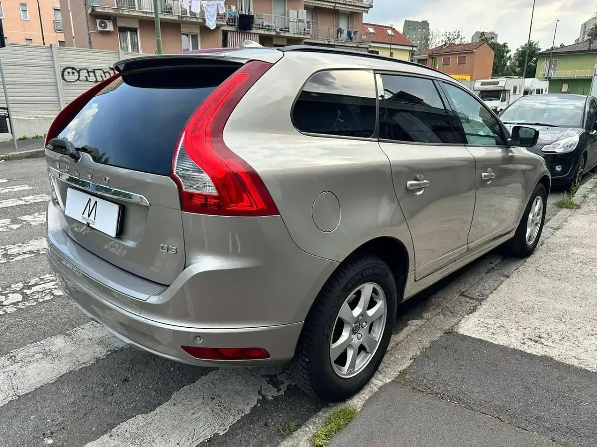 Occasion Volvo XC60 Business Edition 150 PK (110 kW) 2015 Beige SUV