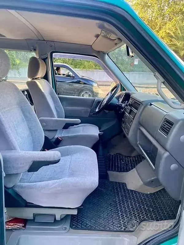 Usata VW Multivan 102 CV (75 kW) 1998 Verde Monovolume