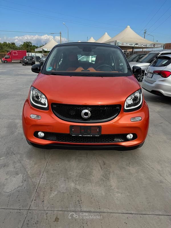 Usata Smart ForFour 72 CV (52 kW) 2015 Arancione Utilitaria
