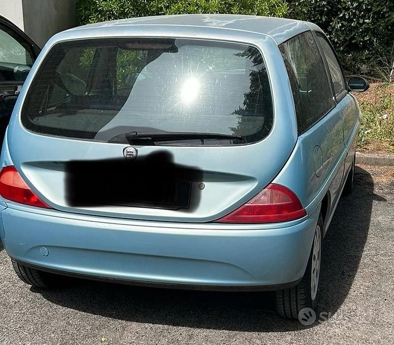 Usata Lancia Ypsilon 60 CV (44 kW) 2003 Utilitaria
