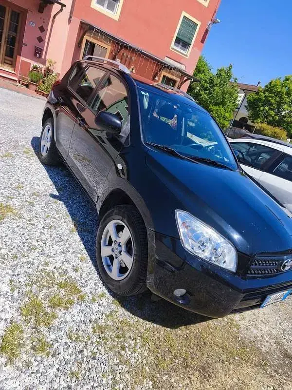 Usata Toyota RAV4 136 CV (100 kW) 2007 SUV