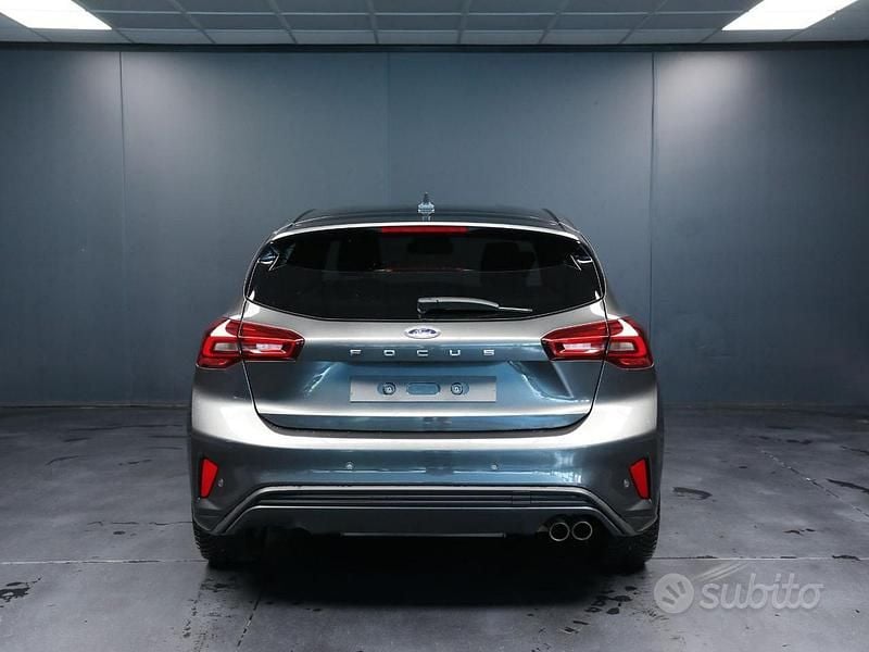 Usata Ford Focus ST 125 CV (91 kW) 2025 Grigio Berlina