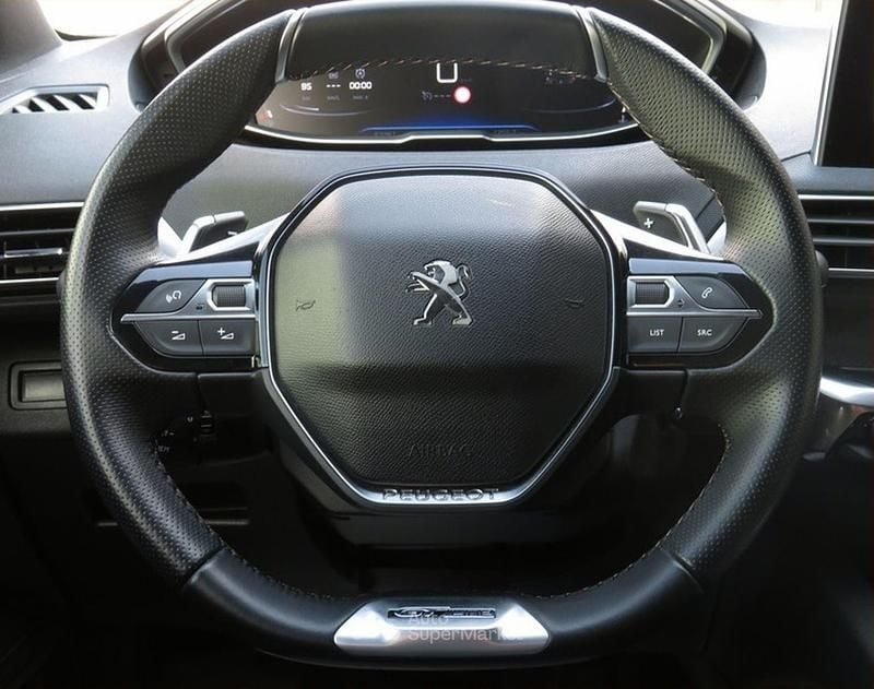 Usata Peugeot 3008 GT-line 131 CV (96 kW) 2020 Metallic copper SUV