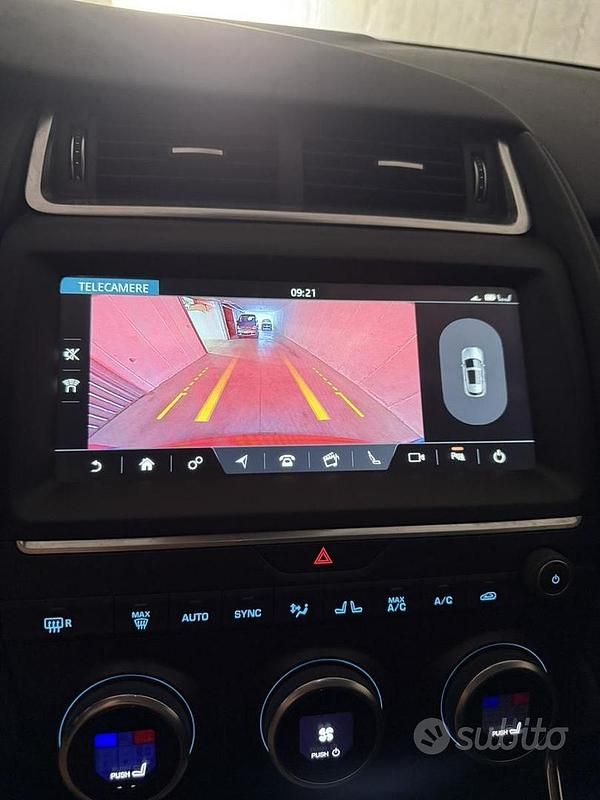 Usata Jaguar E-Pace 150 CV (110 kW) 2019 Rosso SUV