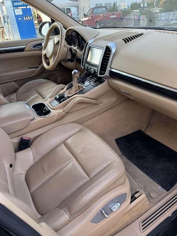 Usata Porsche Cayenne 299 CV (219 kW) 2011 Nero SUV