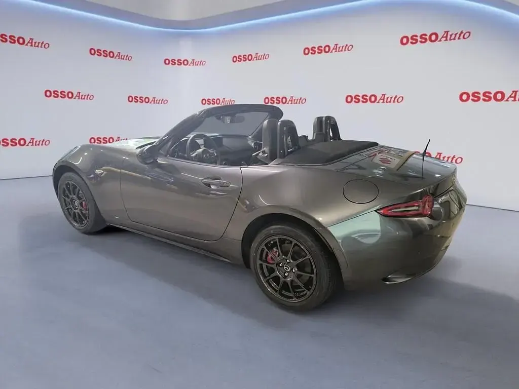 Nuova Mazda MX5 132 CV (97 kW) 2026 Machine grey Cabrio