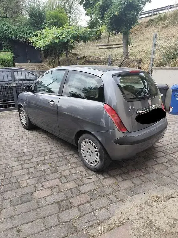Usata Lancia Ypsilon 69 CV (50 kW) 2006 Utilitaria